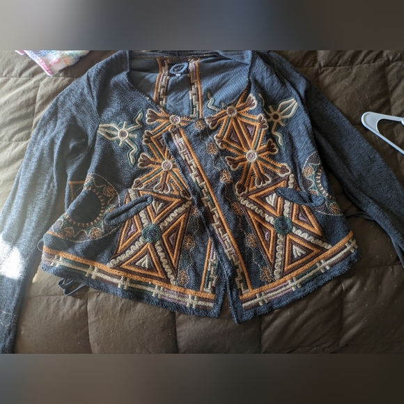 Biya embroidered wrap cardigan sweater size small with ties
